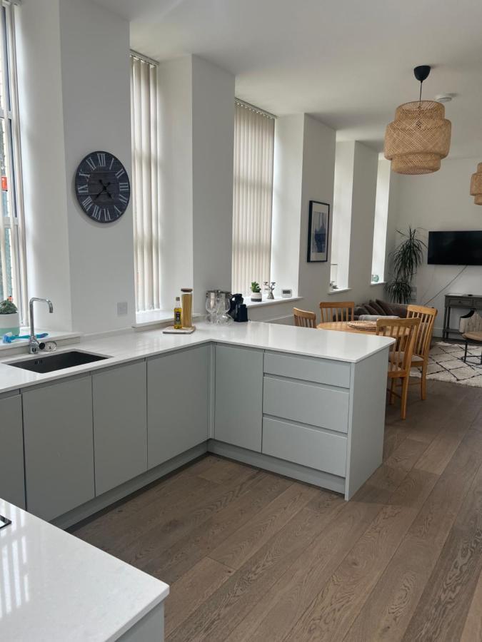 97a 97b Captains House Apartment Plymouth